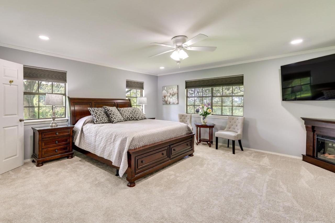 Expansive Fayetteville Retreat 11 Mi To U Of A! Bagian luar foto