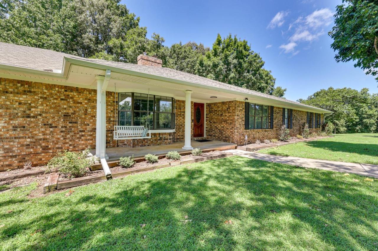 Expansive Fayetteville Retreat 11 Mi To U Of A! Bagian luar foto