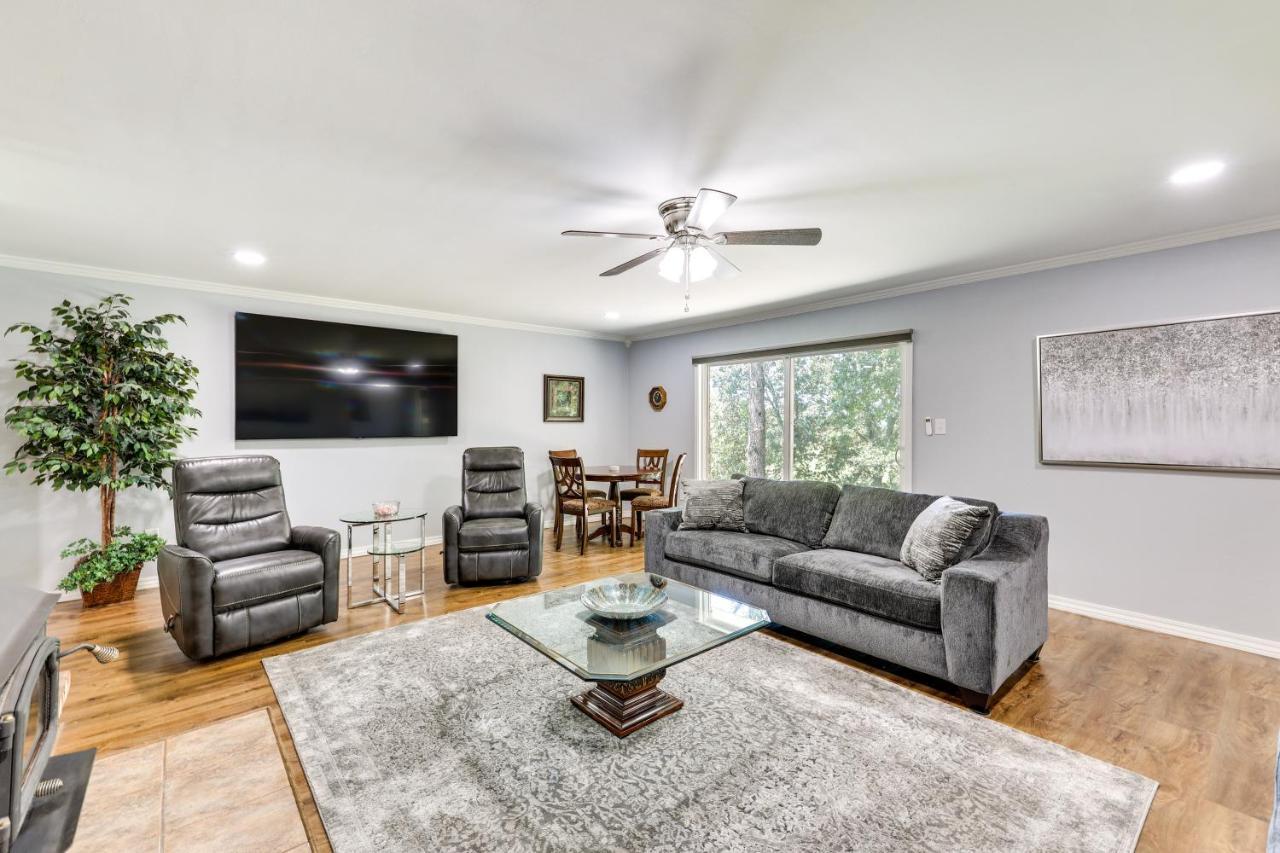 Expansive Fayetteville Retreat 11 Mi To U Of A! Bagian luar foto