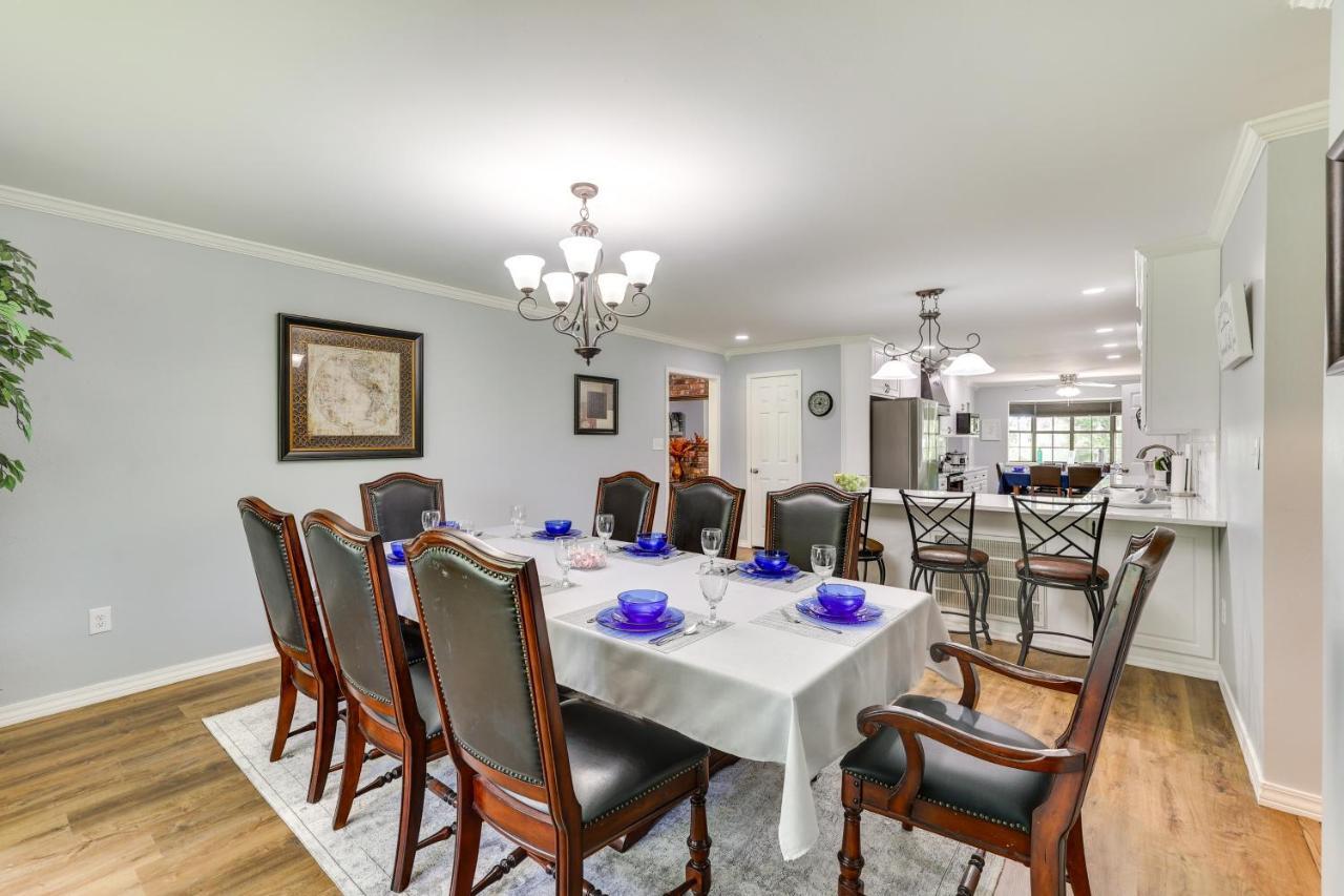 Expansive Fayetteville Retreat 11 Mi To U Of A! Bagian luar foto