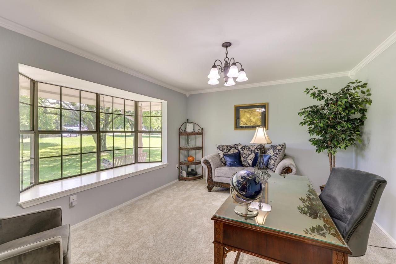 Expansive Fayetteville Retreat 11 Mi To U Of A! Bagian luar foto